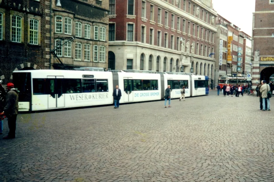 Bremen tram line 2 with low-floor articulated tram 3024 on Am Markt (2000)