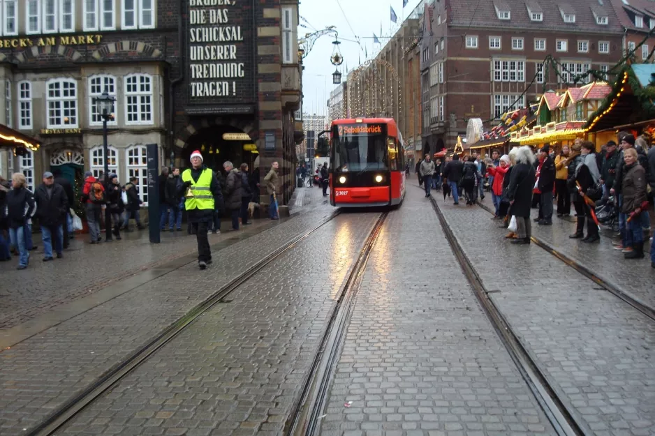 Bremen tram line 2 with low-floor articulated tram 3027 on Am Markt (2012)