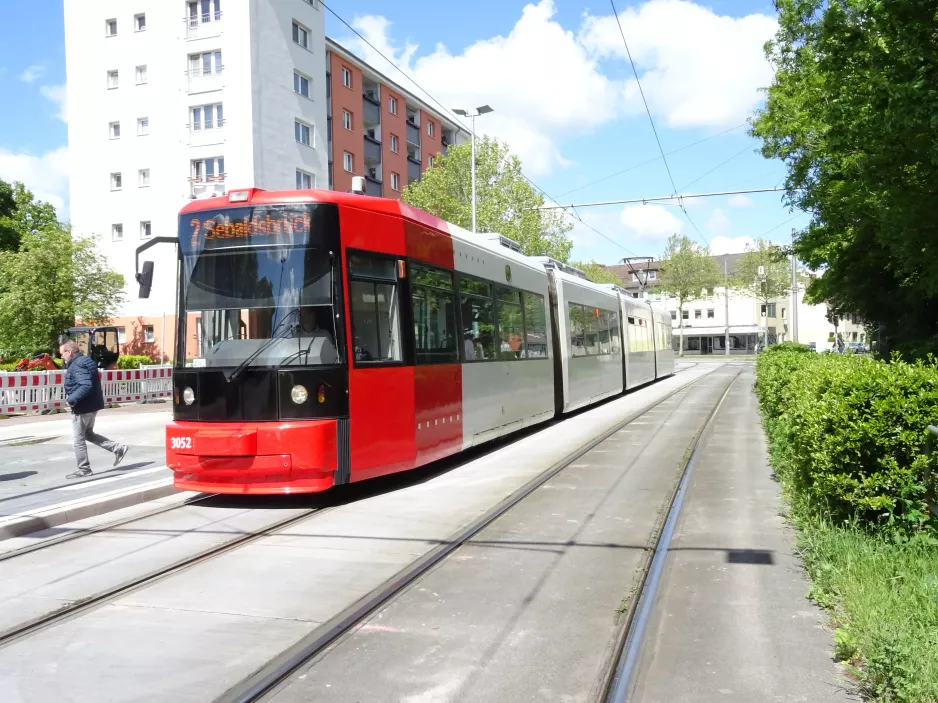 Bremen tram line 2 with low-floor articulated tram 3055 at Haferkamp (2019)