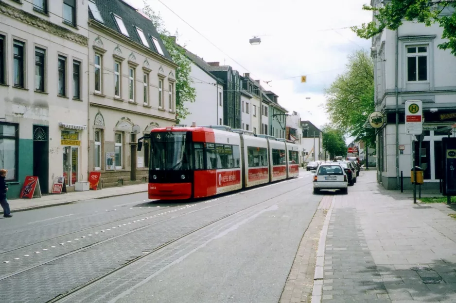 Bremen tram line 4 with low-floor articulated tram 3044 at Kirchweg (2005)
