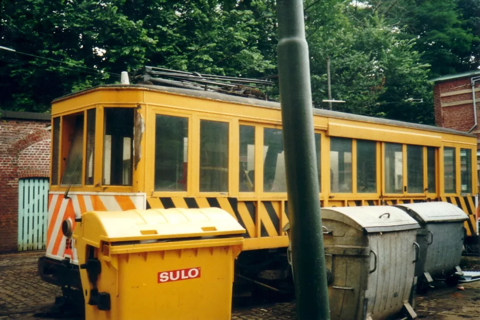 Brussels service vehicle 54 in front of the depot Woluwe / Tervurenlaan (2002)