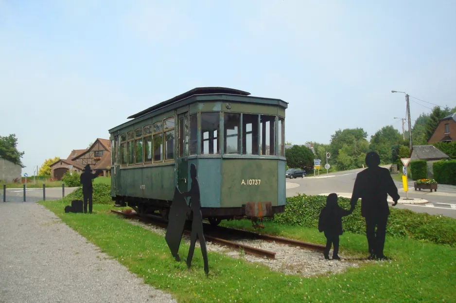 Brussels sidecar A10737 at Rue Haute, Hotten (2014)