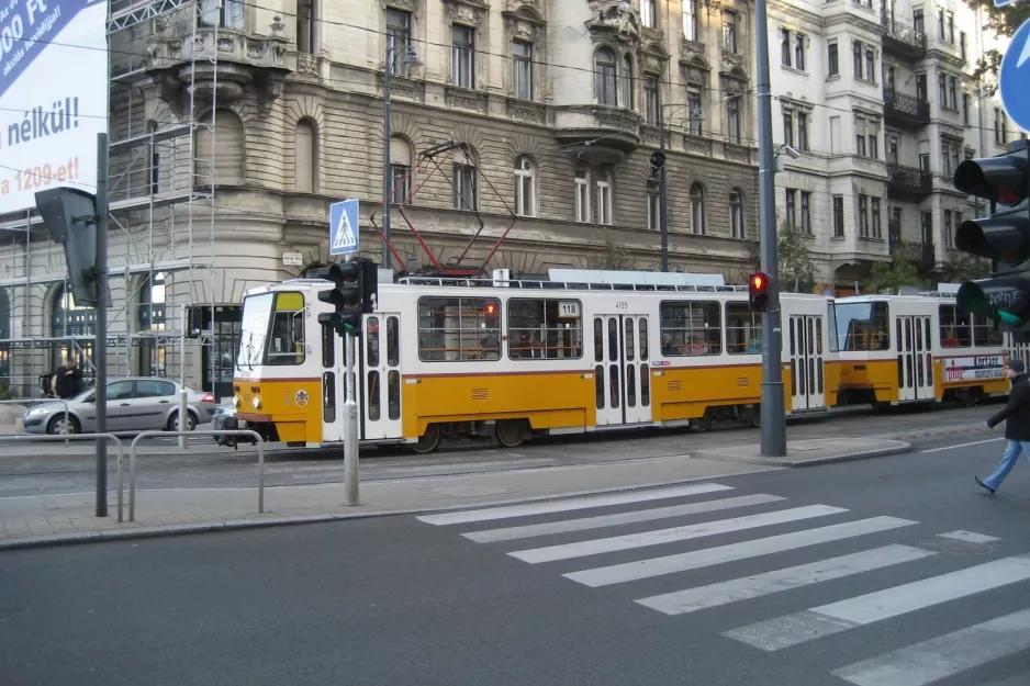 Budapest extra line 118 with railcar 4105 on Károly körút (2006)