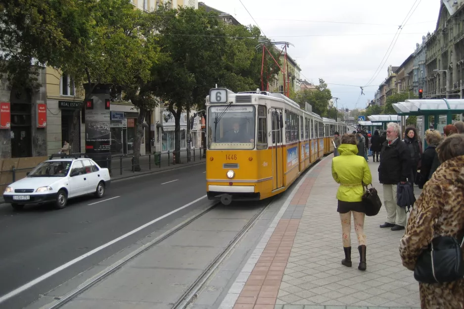 Budapest tram line 6 with articulated tram 1446 at Jászai Mari tér (2006)
