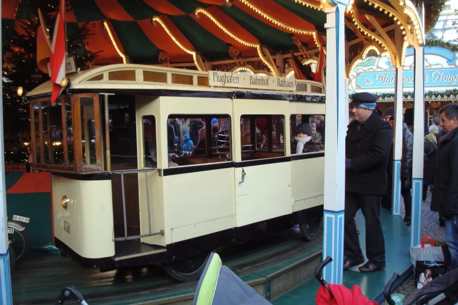 Carousel: Hamburg at Historischer Weihnachtsmarkt. Rathausmarkt (2010)