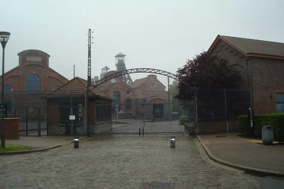 Charleroi in front of Le Bois du Cazier (2014)