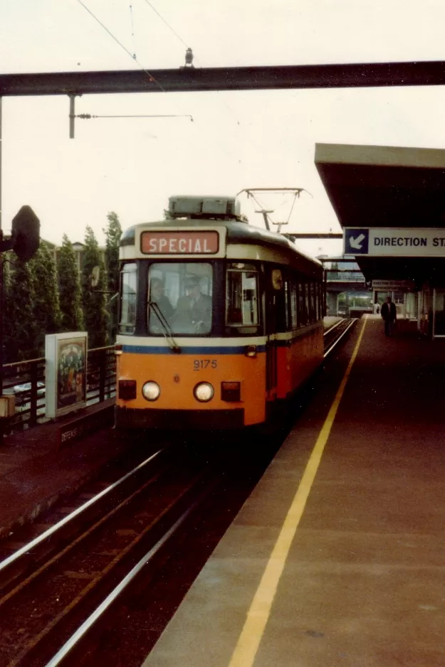 Charleroi railcar 9175 at Villette (1981)