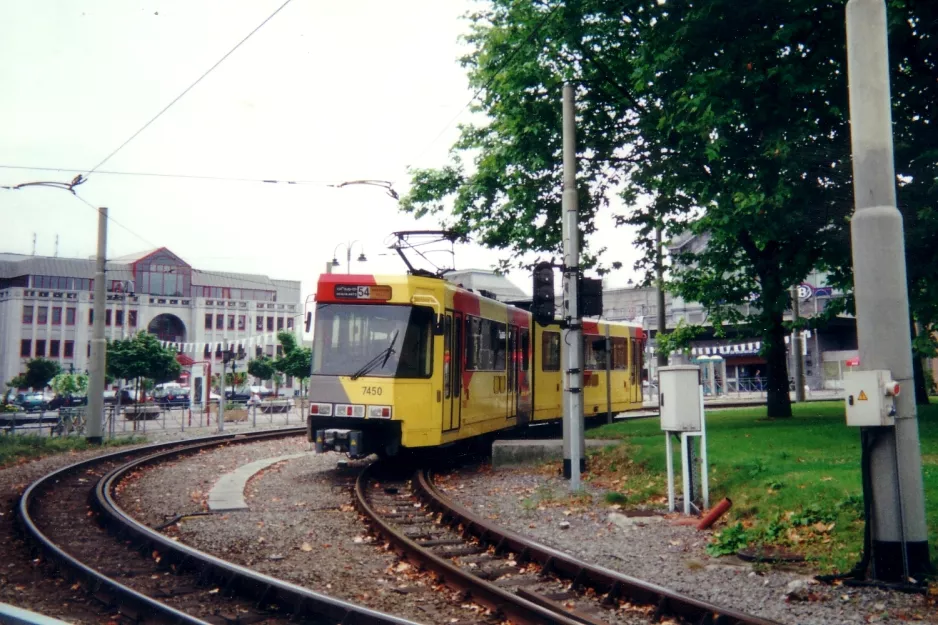 Charleroi tram line M4 with articulated tram 7450 at Charleroi Sud (2000)