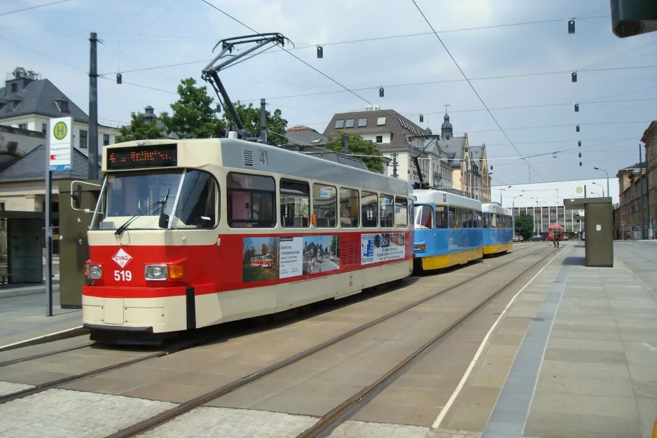Chemnitz tram line 4 with railcar 519 at Hauptbahnhof (2008)