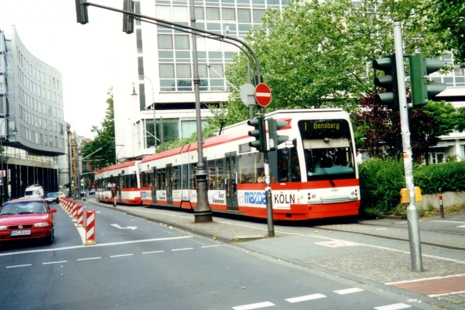 Cologne tram line 1 with low-floor articulated tram 4069 on Richard Wagner Straße (2002)