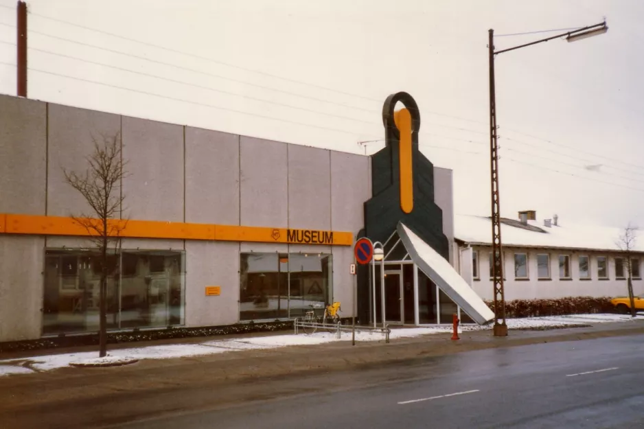 Copenhagen in front of HT museum (1984)