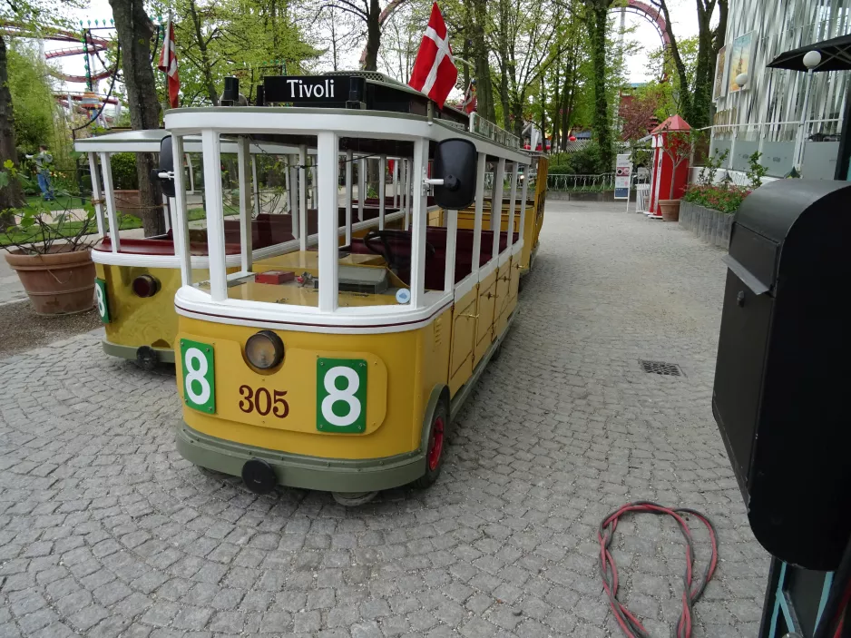 Copenhagen Tivoli Linie 8 with model railcar 305  (2018)