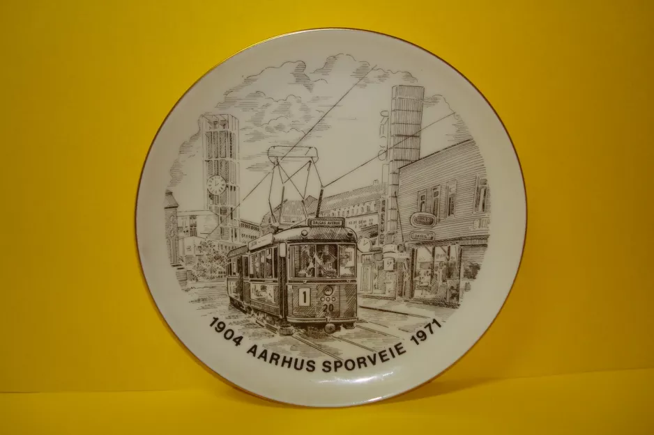 Decorative plate: Aarhus tram line 1 with railcar 20 near Central Station (1974)