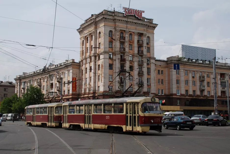 Dnipro tram line 15 with railcar 1373 near Zaliznychnyi vokzal (2011)