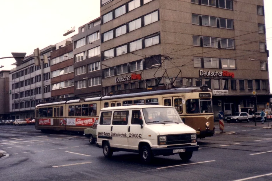 Dortmund tram line U43 with articulated tram 27 in the intersection Brüderweg/Schwanenwall (1988)