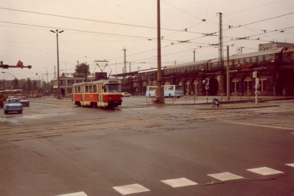 Dresden tram line 16 on Leninplatz (Wiener Platz) (1983)