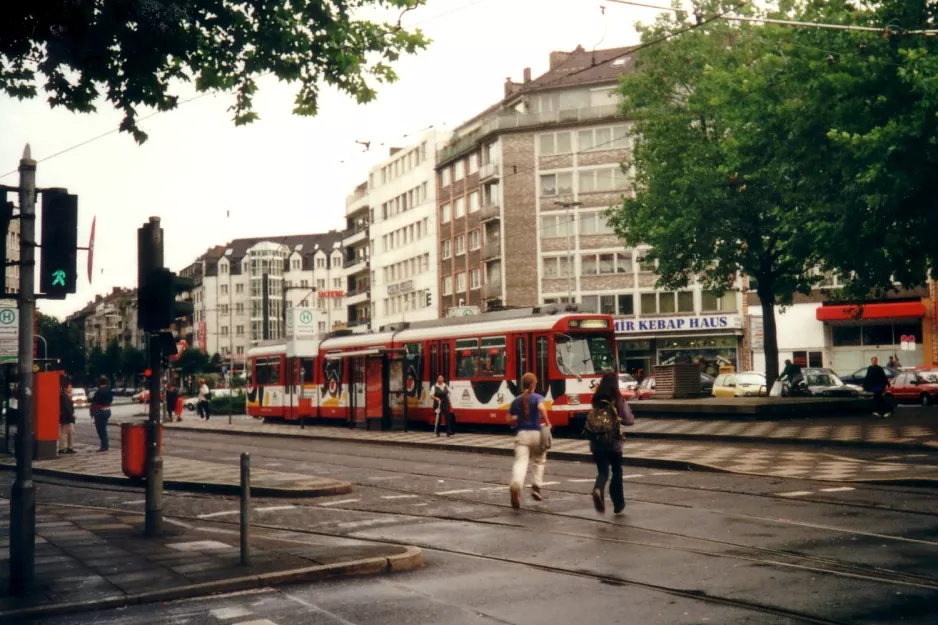 Düsseldorf tram line 709 at Worringer Platz (2000)