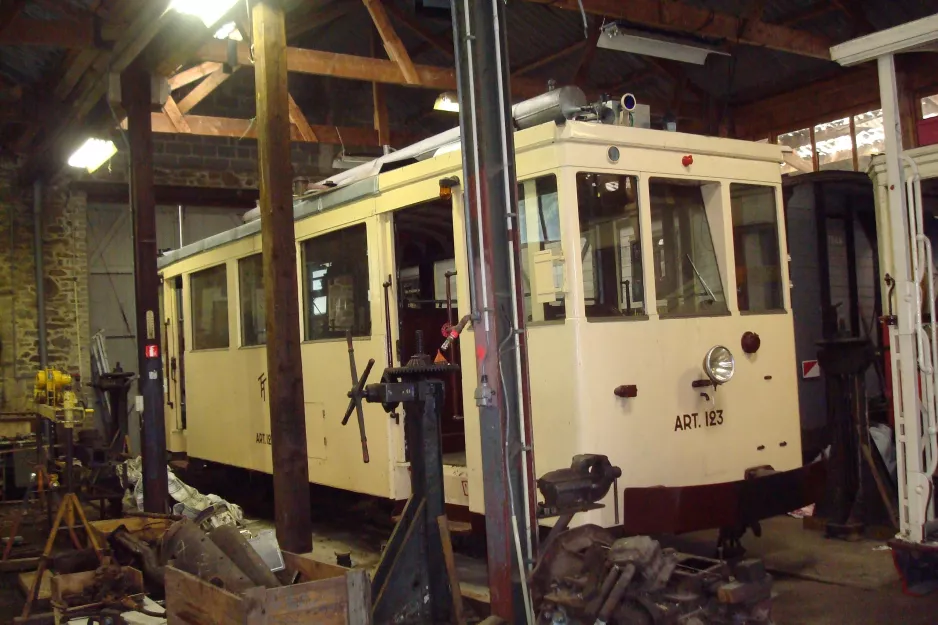 Érezée railcar ART. 123 inside Tramway Touristique de l'Aisne (2014)