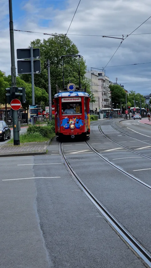 Frankfurt am Main Ebbelwei-Expreß with railcar 107 near Allerheiligentor (2024)