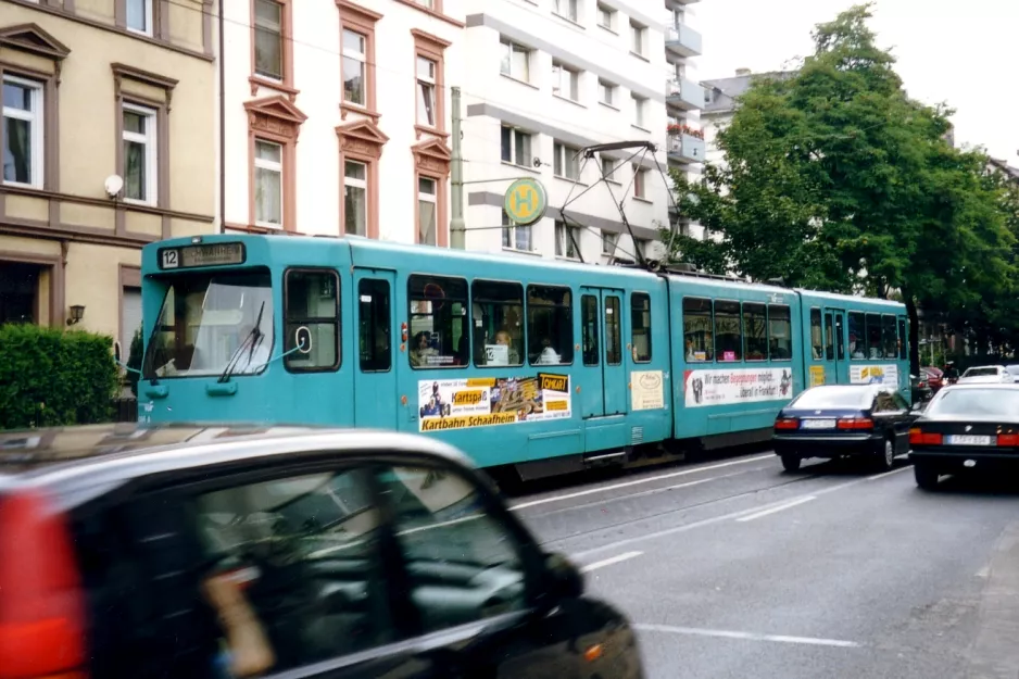 Frankfurt am Main tram line 12 at Friedberger Platz (2003)