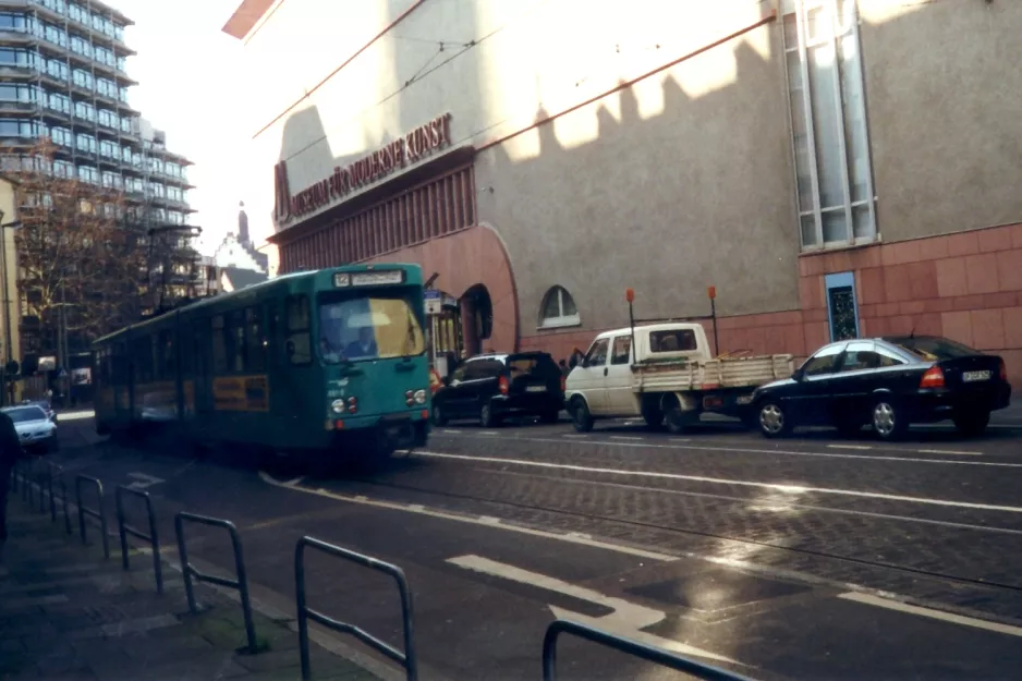 Frankfurt am Main tram line 12  near Römer / Paulkirche (2001)