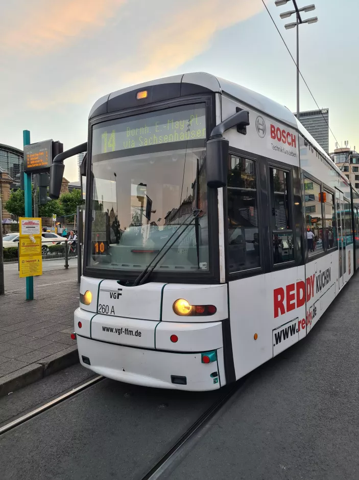 Frankfurt am Main tram line 14 with low-floor articulated tram 260, the front Hauptbahnhof (2022)