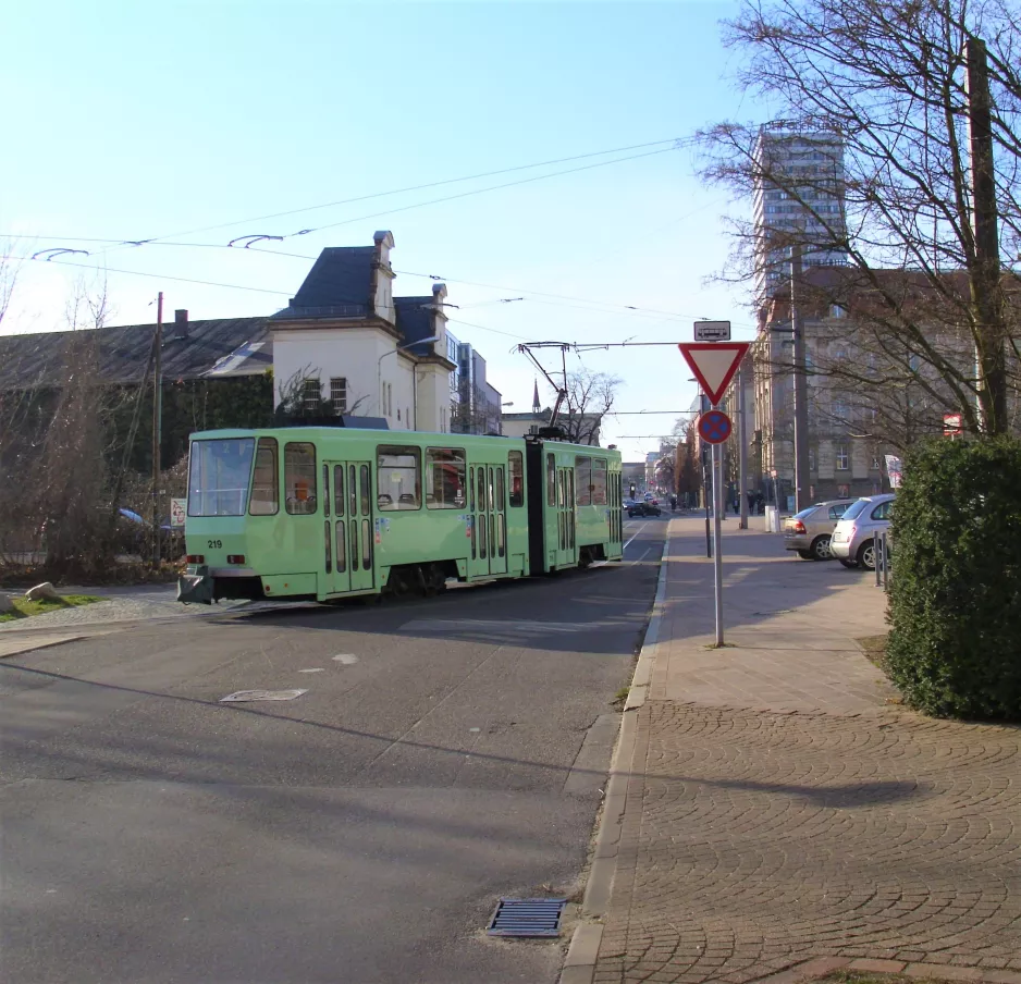 Frankfurt (Oder) tram line 2 with articulated tram 219 at Messegelände (2022)
