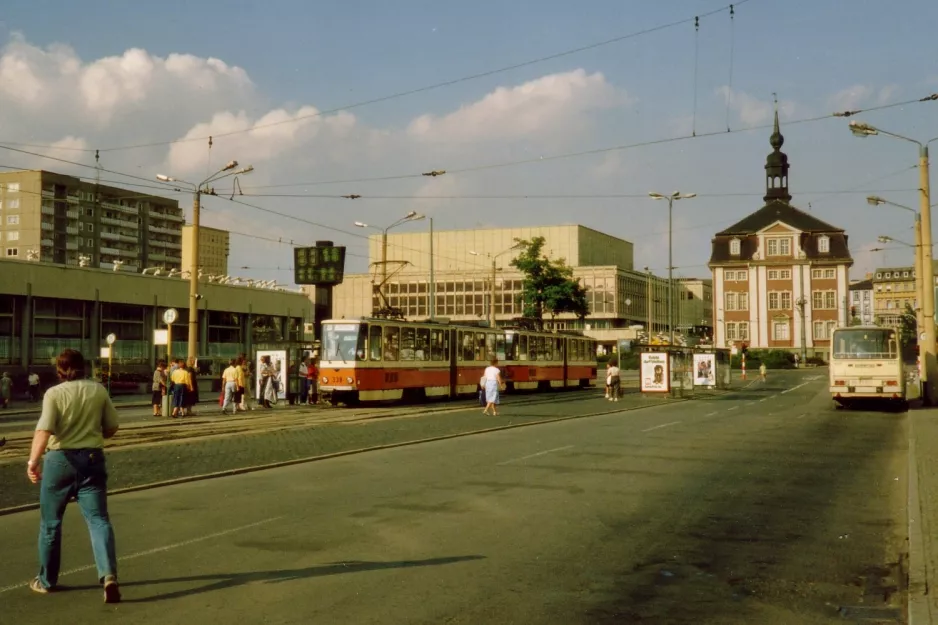 Gera extra line 2 with articulated tram 338 at Heinrichstraße (Straße der Republik) (1990)