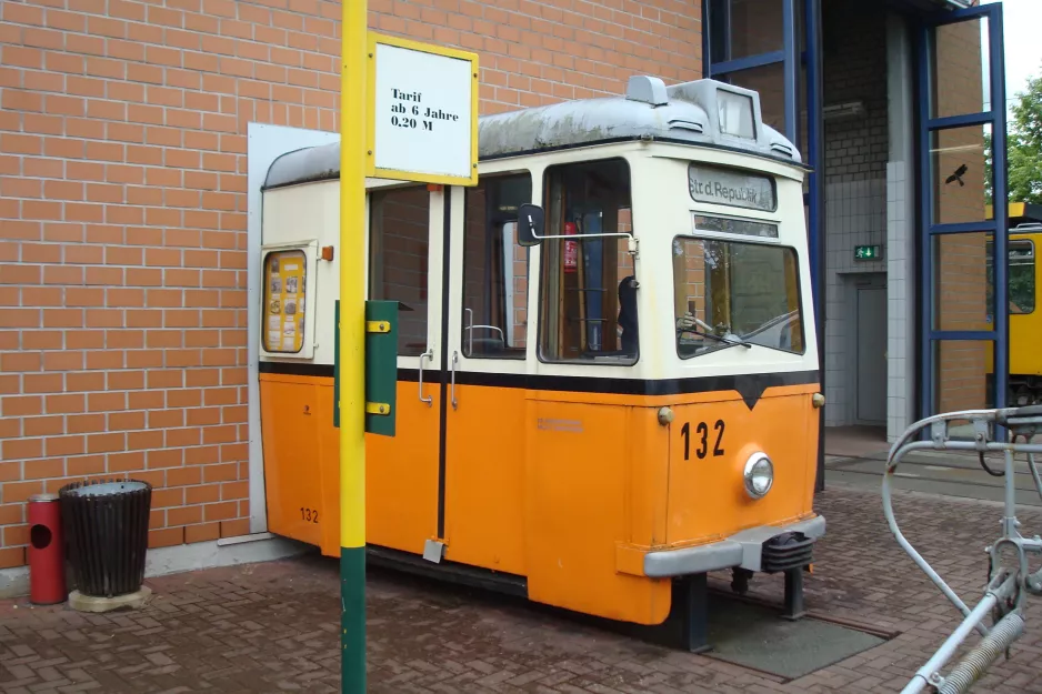 Gera railcar 132 the entrance to Straßenbahnmuseum Gera (2015)