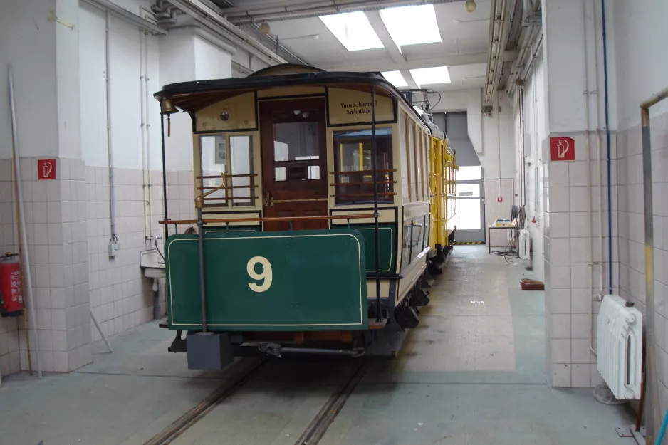 Görlitz museum tram 9 inside Zittauer Str. (2015)