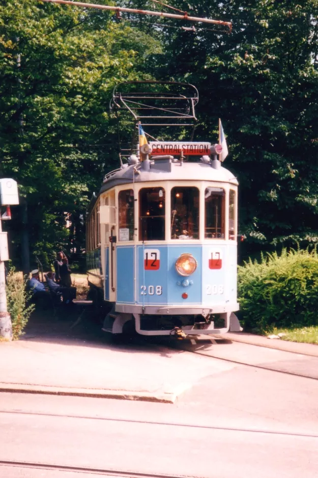 Gothenburg 12 (Lisebergslinjen) with railcar 208 at Sankt Sigfrids Plan (1995)