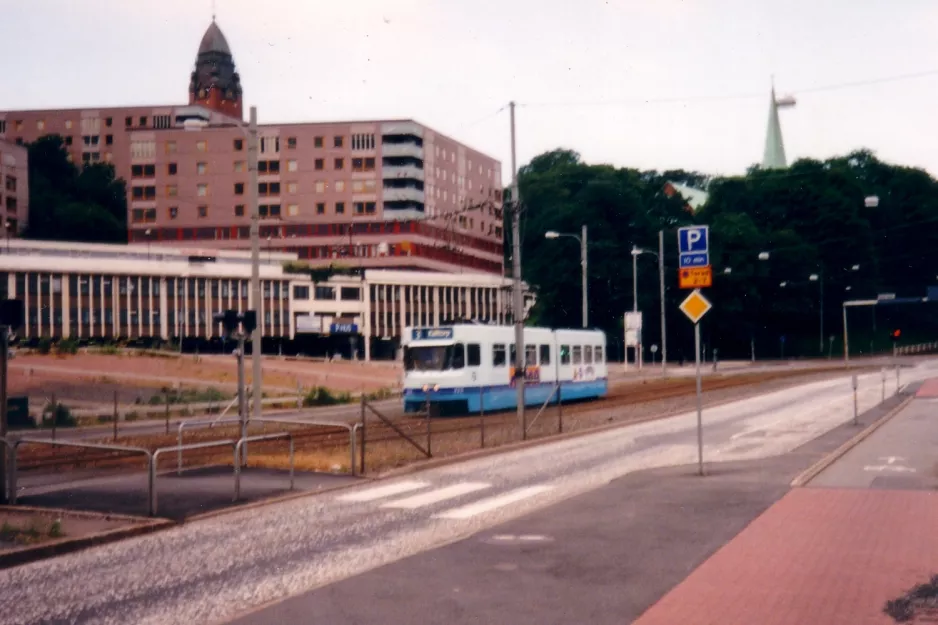 Gothenburg tram line 3 with articulated tram 225 "Farbror Becq" on Första Långgaten (1995)