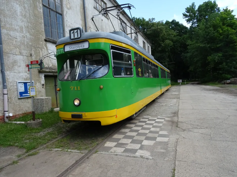 Hannover Hohenfelser Wald with articulated tram 711 at Omnibushalle (2024)