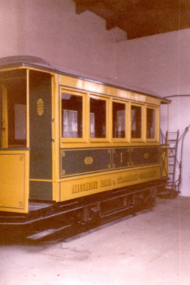 Hannover horse tram 1 on Hannoversches Straßenbahn-Museum (1988)