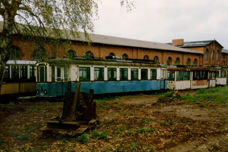 Hannover railcar 603 outside the museum Deutsches Straßenbahn Museum (Hannoversches Straßenbahn-Museum) (1986)