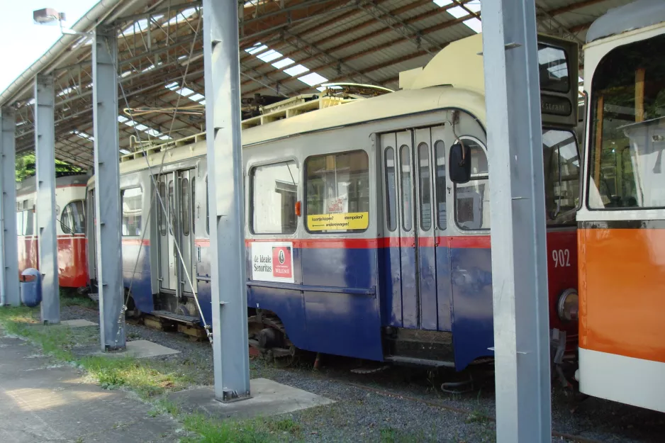 Hannover railcar 902 inside the depot Hannoversches Straßenbahn-Museum (2014)
