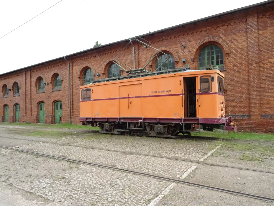 Hannover service vehicle 801 in front of Straßenbahn-Museum (2020)