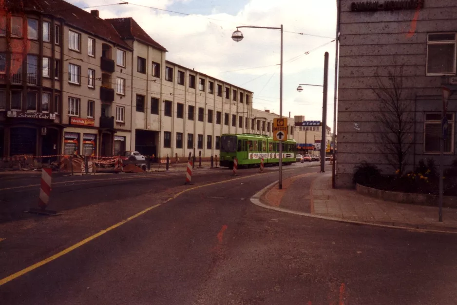 Hannover tram line 1 on Hildesheimer Straße, seen to the south (1990)