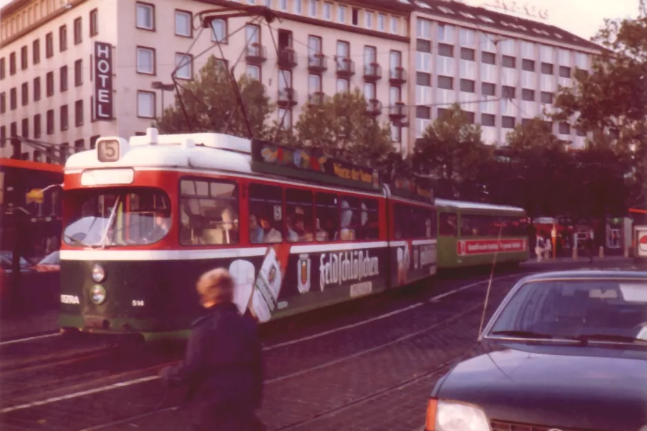 Hannover tram line 5 with articulated tram 514 on Hauptbahnhof (Ernst-August-Platz) (1986)