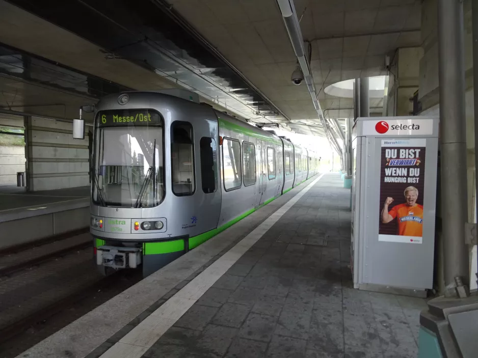 Hannover tram line 6 with articulated tram 2579 at Messe/Ost (EXPO-Plaza) (2018)