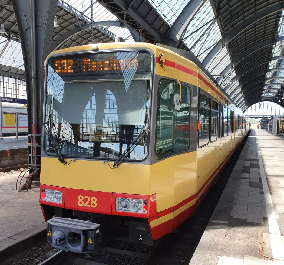 Karlsruhe regional line S32 with articulated tram 828 at Hauptbahnhof (2020)