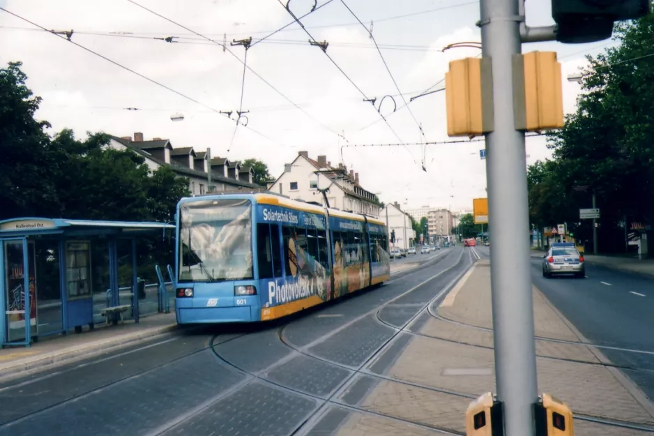 Kassel tram line 4 with low-floor articulated tram 601 at Sandershäuser Straße Hallenbad Ost (2007)