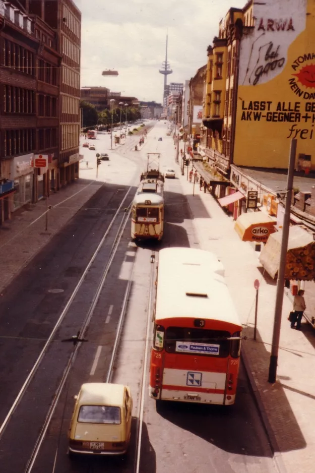 Kiel tram line 4 in the intersection Sophienblatt/Raiffeisenstraße (1981)