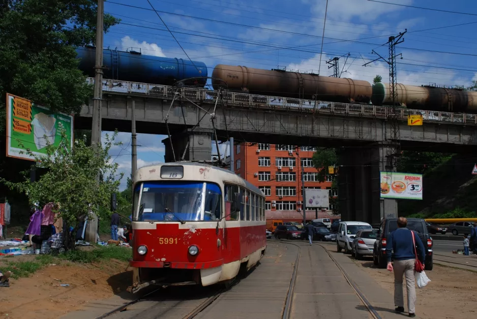 Kiev tram line 16 with railcar 5991 at Vulytsya Sklyarenko (2011)