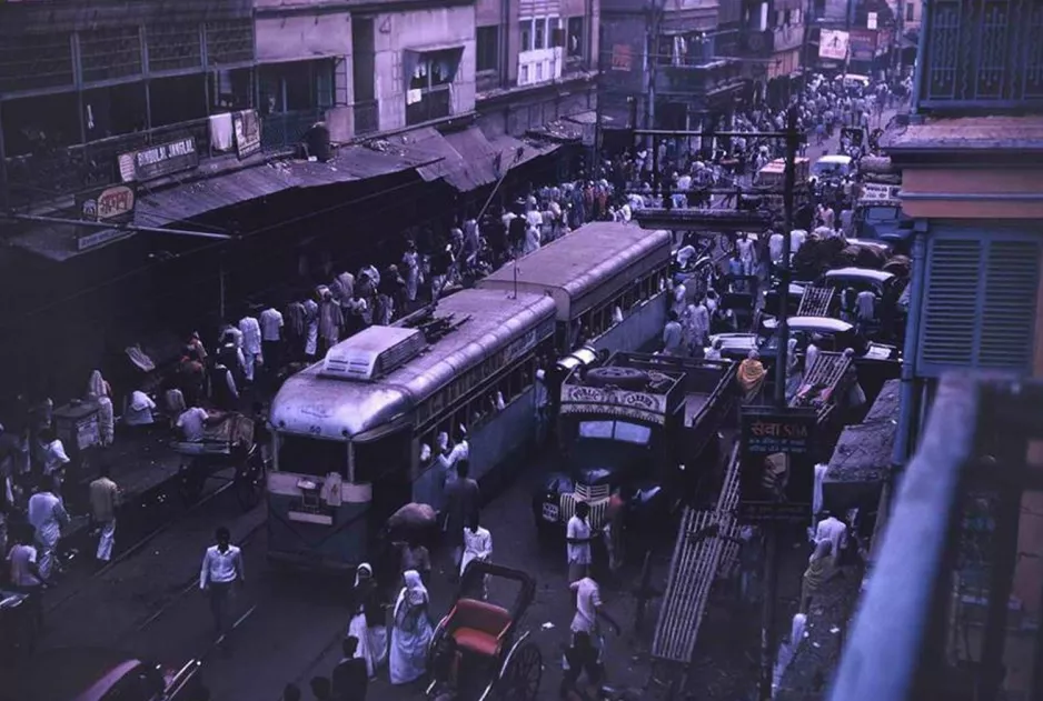 Kolkata tram line 4 on Rabindra Sarani (1980)