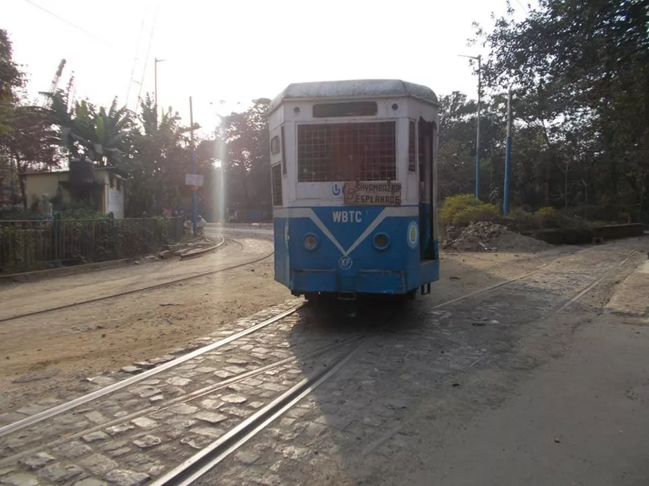 Kolkata tram line 5 near Esplanade (2019)