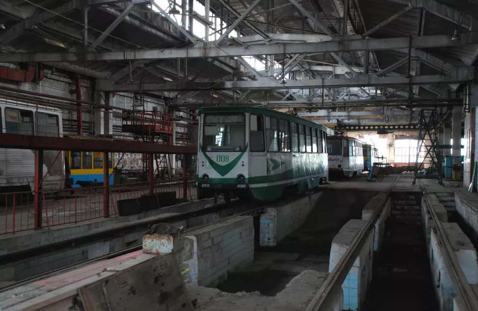 Kostiantynivka railcar 008 inside the depot (2011)