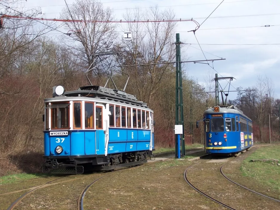 Kraków museum line with railcar 37 at Kopiec Wandy (2008)