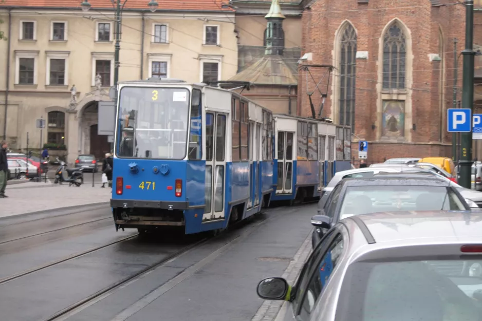 Kraków tram line 3 with railcar 471 on Plac Wszystkich Świętych (2011)