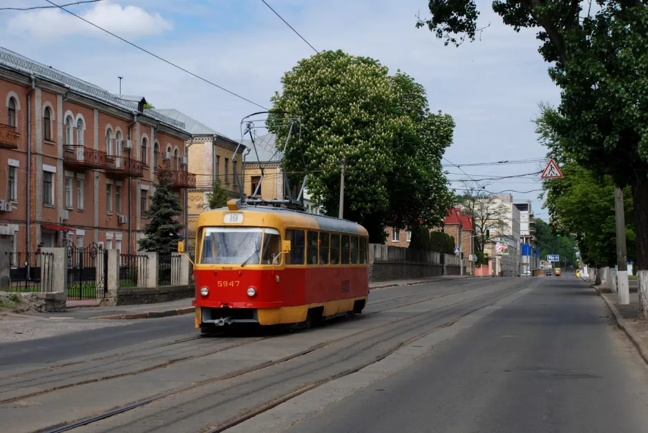 Kyiv tram line 19 with railcar 5947 on Kyrylivska Street (2011)